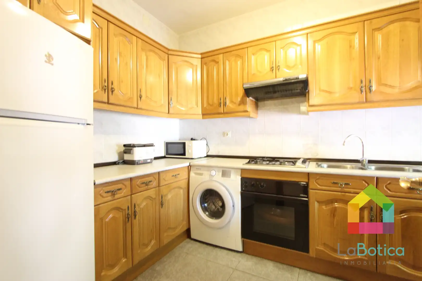 Kitchen of Detached homes for sale in San Martín de Montalbán  with Air Conditioner, Heating and Furnished