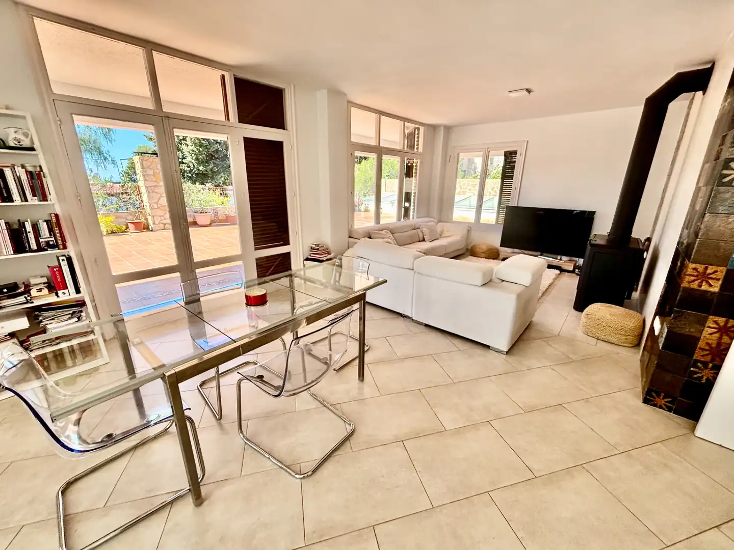 Sala d'estar de Casa o xalet en venda en Alicante / Alacant amb Jardí privat, Terrassa i Traster
