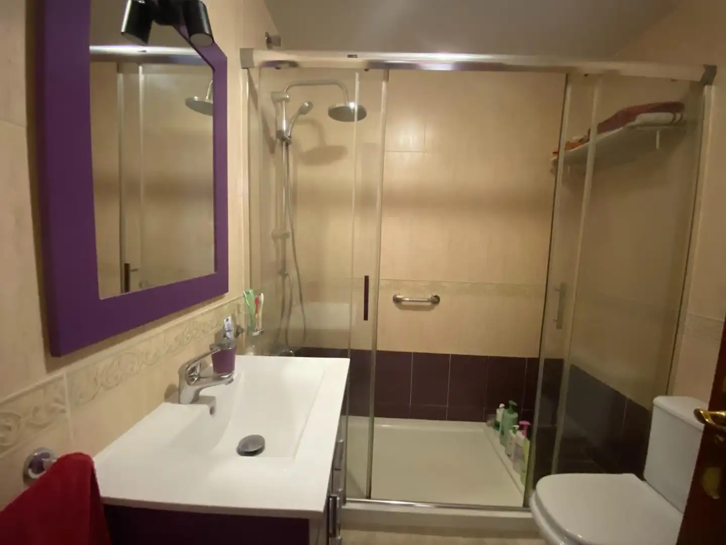 Baño de Piso en venta en Churriana de la Vega con Aire acondicionado