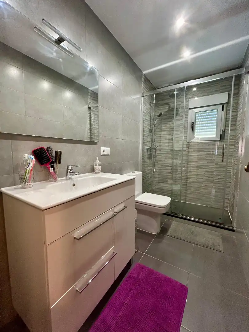 Baño de Piso en venta en Segovia con Calefacción, Terraza y Trastero