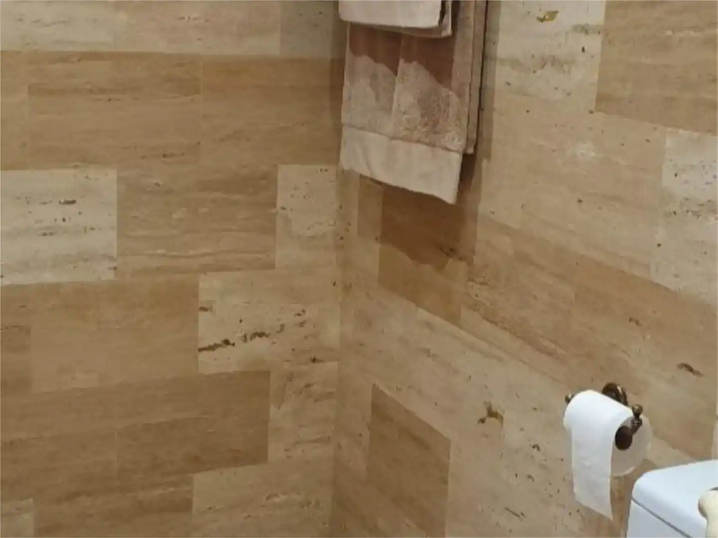 Bany de Casa adosada en venda en Sevilla amb Aire condicionat, Piscina i Moblat