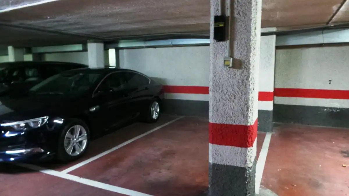 Parking de Piso de alquiler en Zaragoza con Aire acondicionado, Calefacción y Parquet