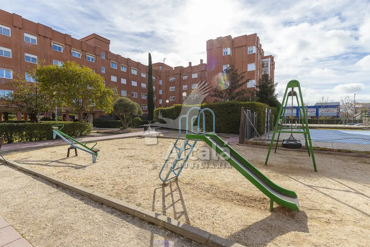 Jardín de Piso en venta en Alcalá de Henares con Aire acondicionado, Calefacción y Trastero
