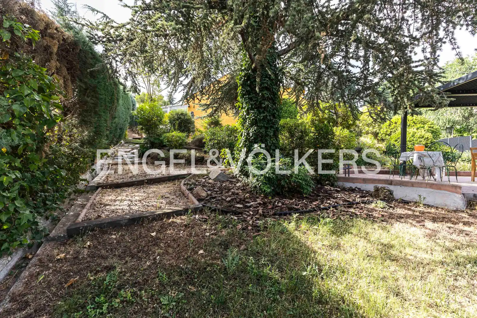 Casa o xalet en venda en Tres Cantos amb Calefacció, Jardí privat i Parquet