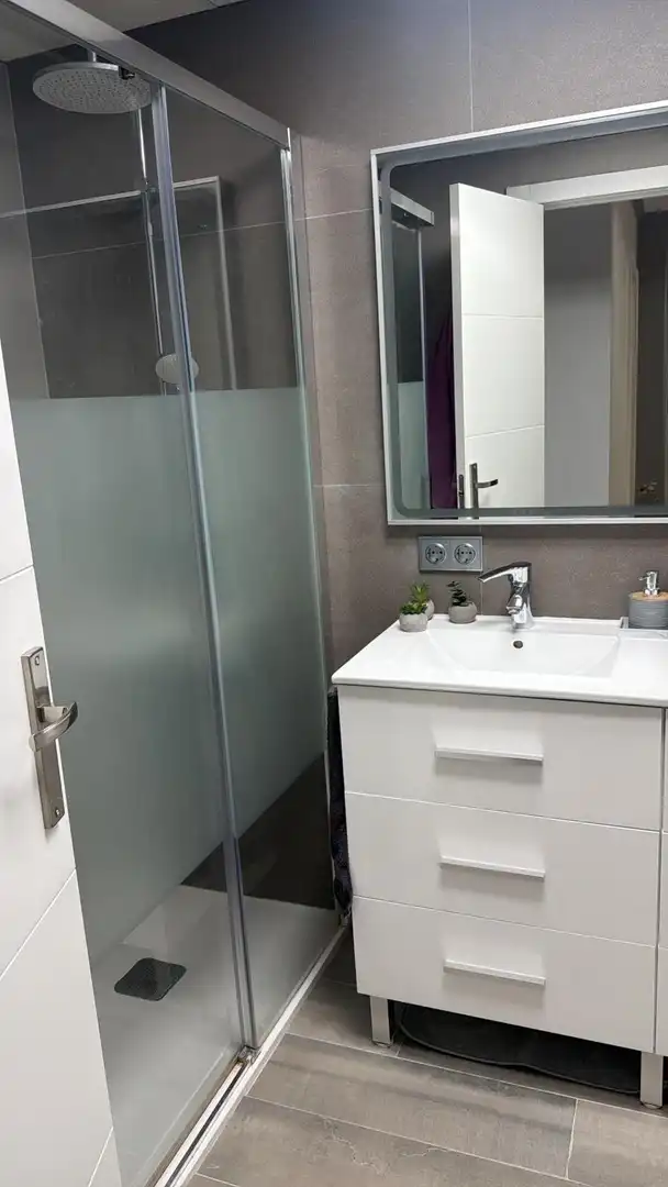 Badezimmer von Erdgeschoss zum Verkauf in Benetússer mit Klimaanlage, Terrasse und Abstellraum