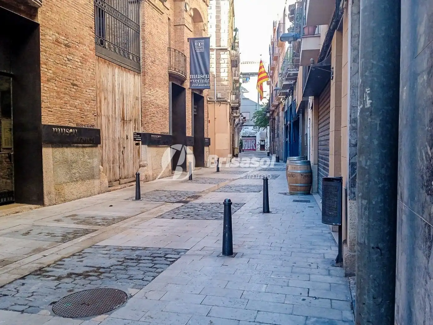 Vista exterior de Local de alquiler en Reus