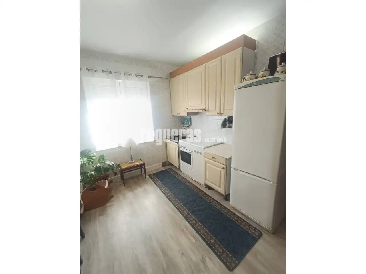 Cocina de Piso en venta en Avilés con Calefacción y Amueblado