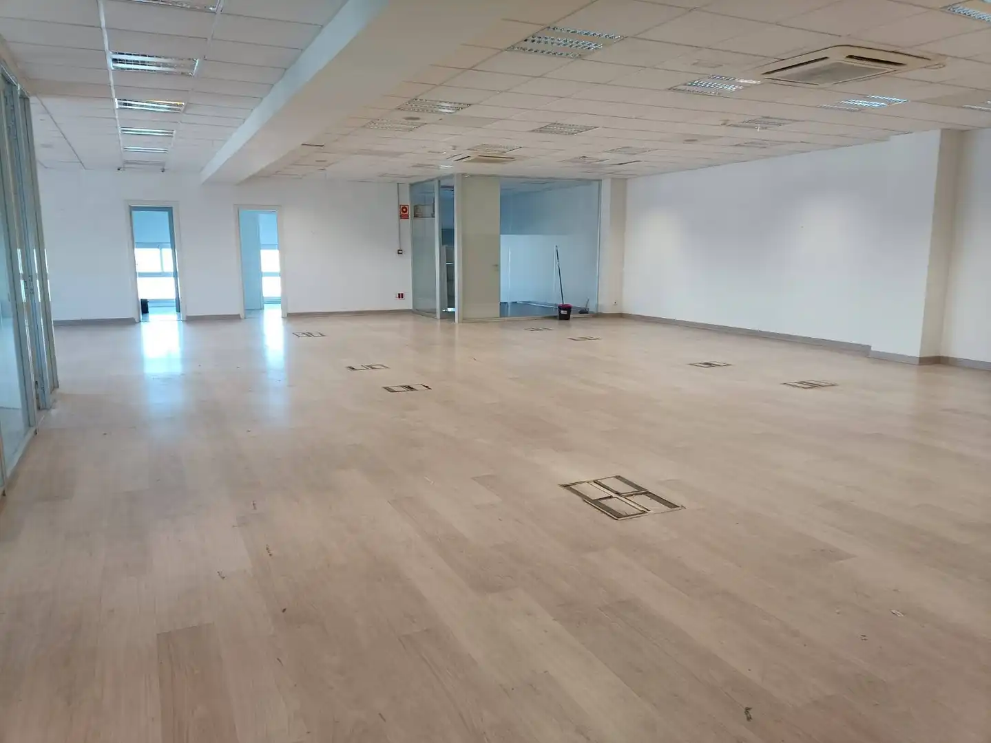 Fabrikhallen zur Miete in L'Hospitalet de Llobregat