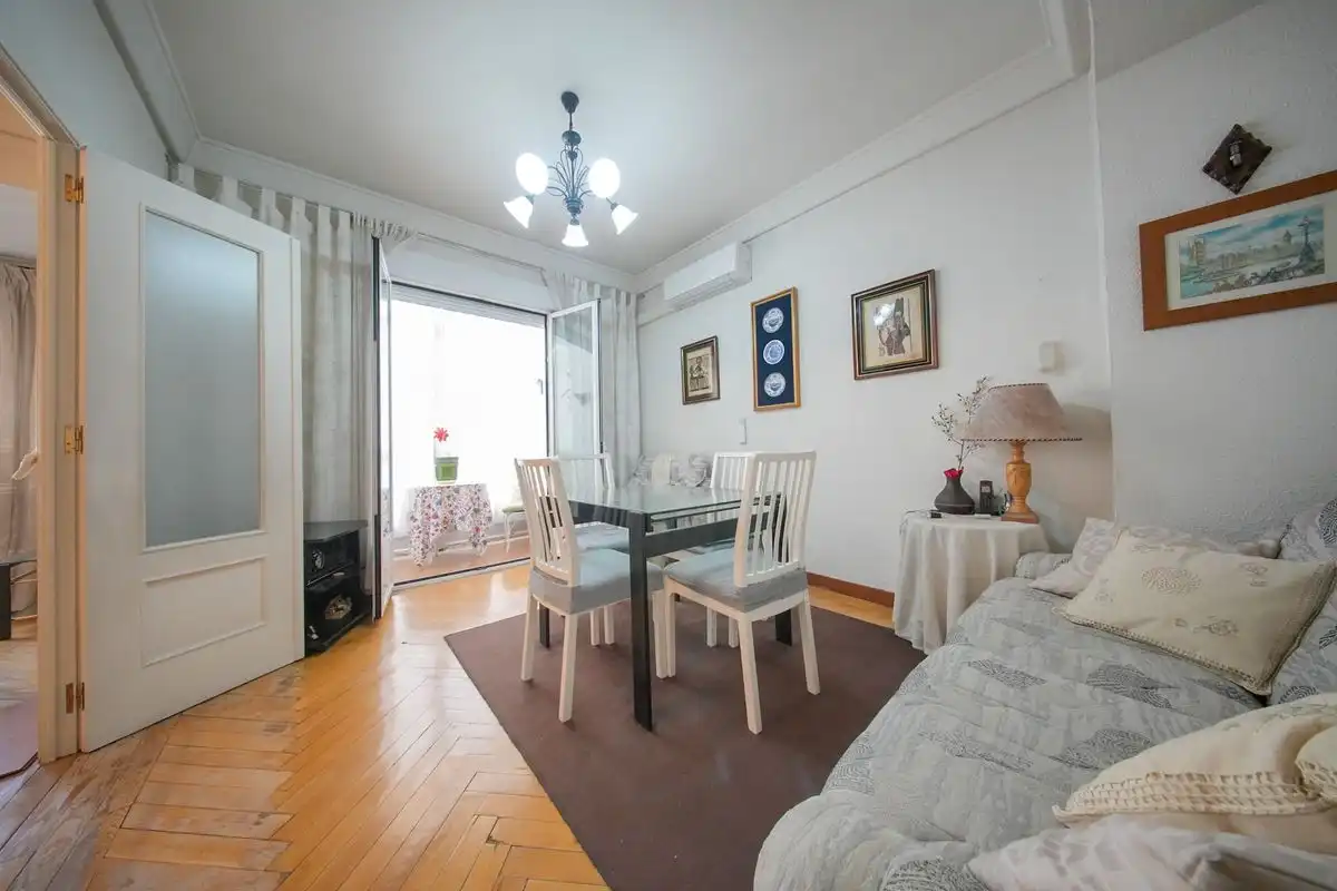 Flat with lift for sale in Avenida de la Ciudad de Barcelona