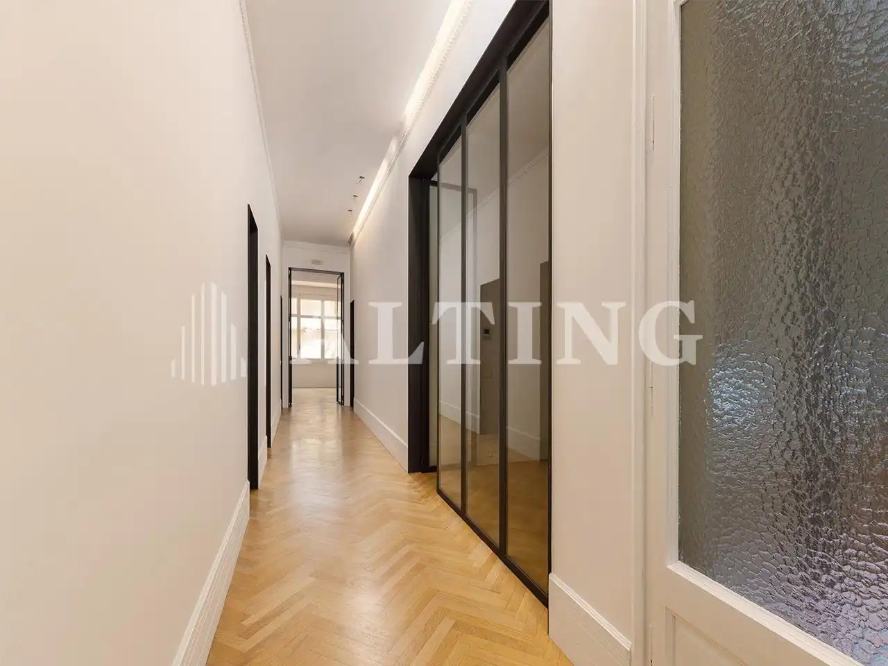 Office space with lift to rent in Carrer Muntaner, imagen 8