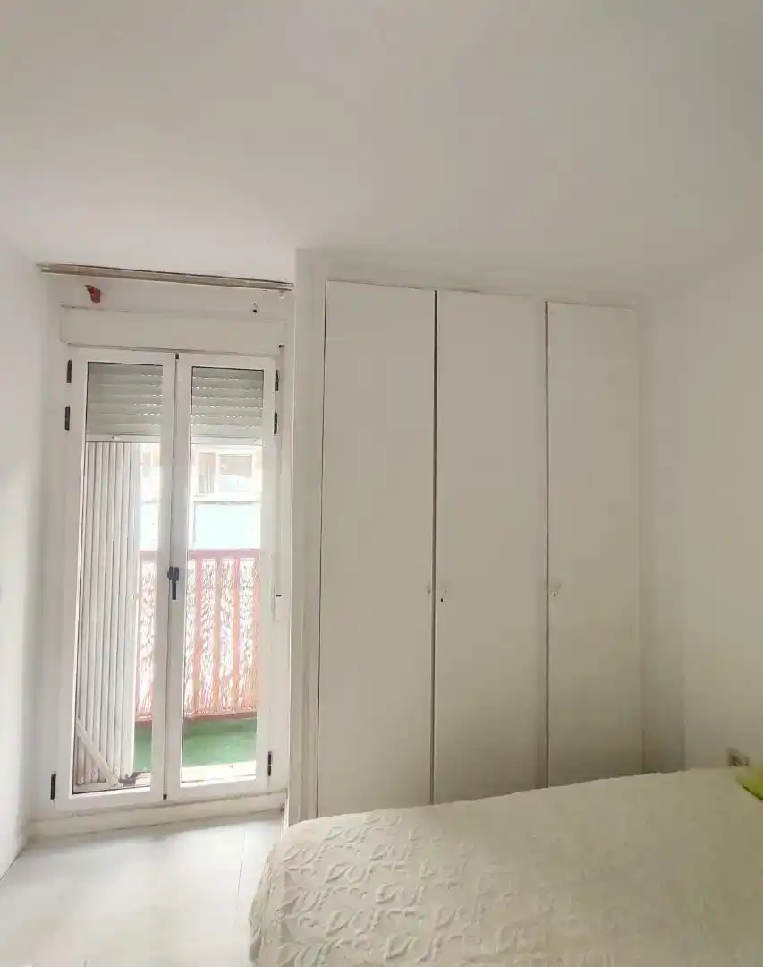 Dormitori de Pis per a compartir en Paterna amb Parquet, Moblat i Balcó
