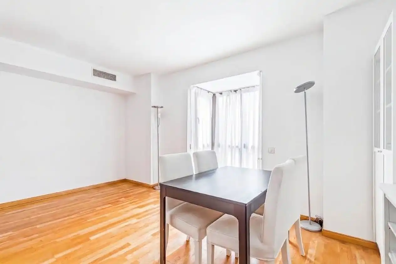 Vista exterior de Piso en venta en Tetuán