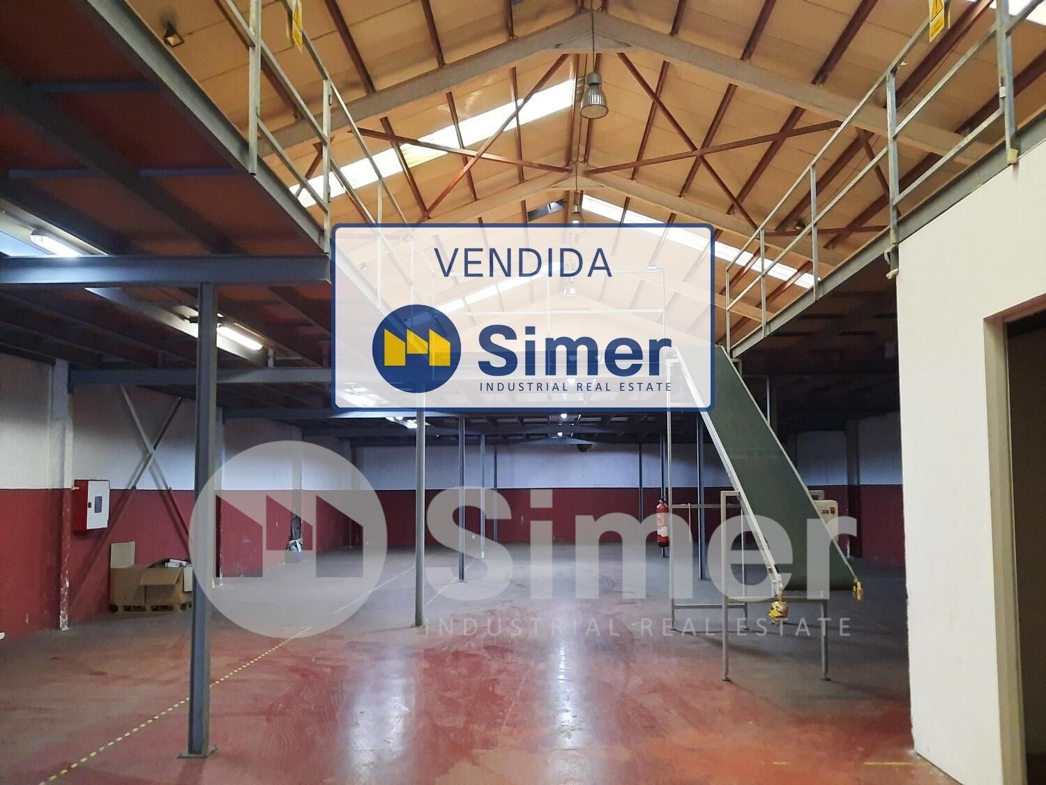 Nau industrial en venda en Cerdanyola del Vallès