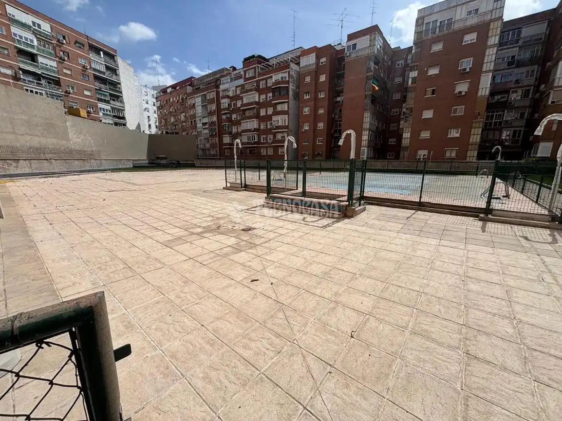 Parking of Flat for sale in Madrid  with Heating and Community pool