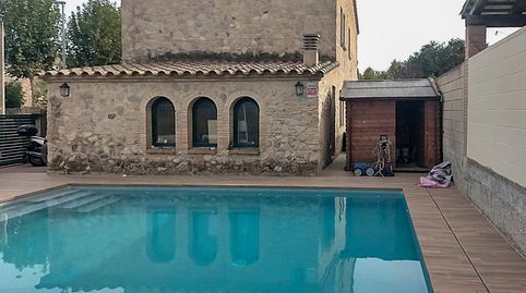 Precioso chalet rústico contemporáneo con jardín, piscina y jacuzzi en L’Armentera