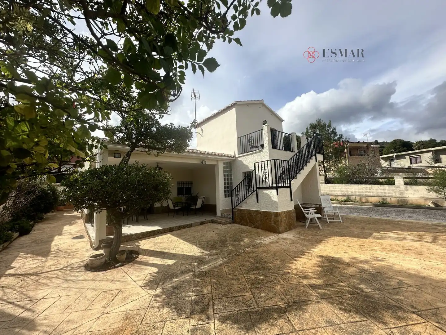 Vista exterior de Casa o xalet en venda en Algar de Palància amb Aire condicionat, Calefacció i Jardí privat