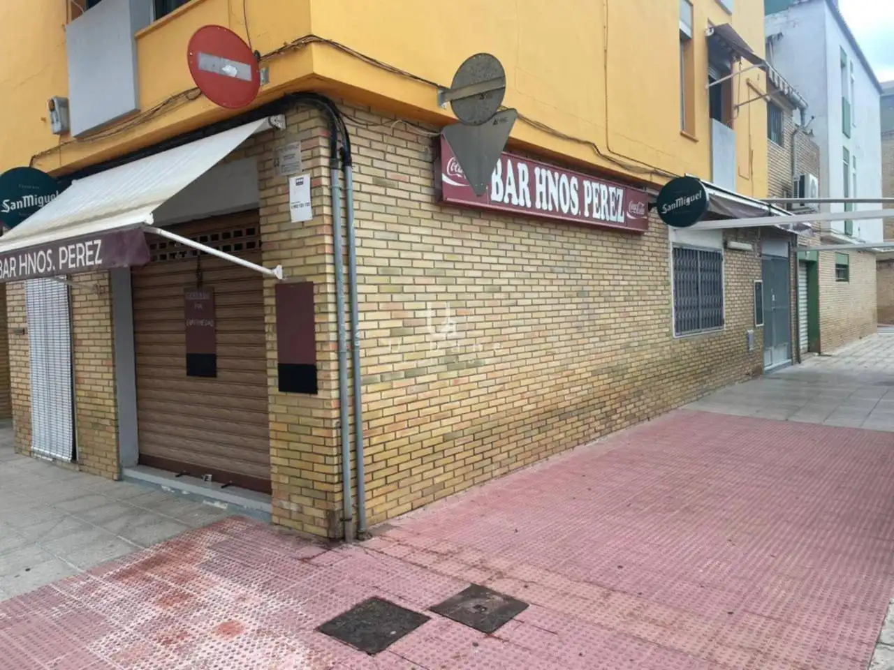 Vista exterior de Casa o xalet en venda en Alzira amb Aire condicionat, Terrassa i Moblat