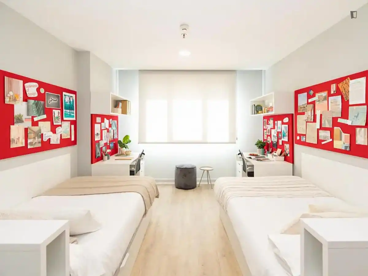 Bedroom of Flat for share in Madrid  with Air Conditioner, Heating and Swimming Pool