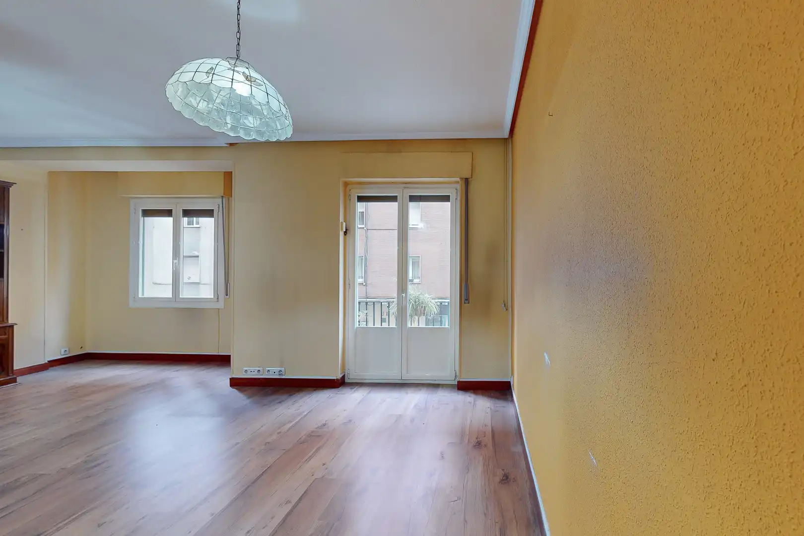 Piso en venta en  Pamplona / Iruña con Calefacción y Balcón