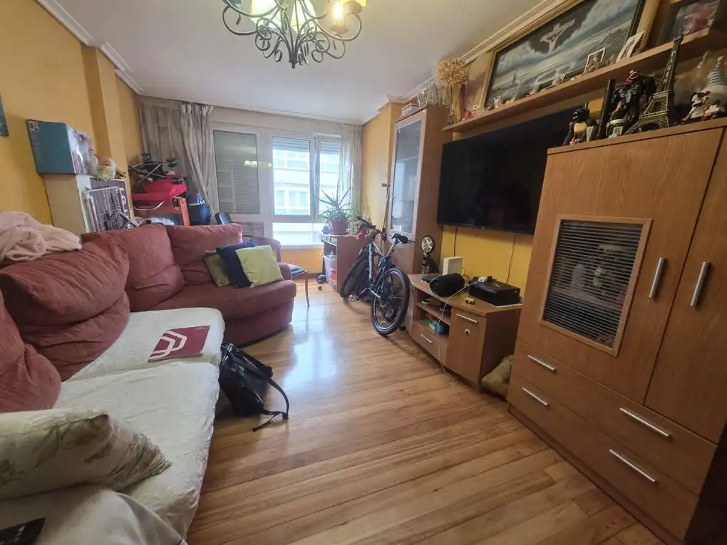 Sala de estar de Piso en venta en Santander