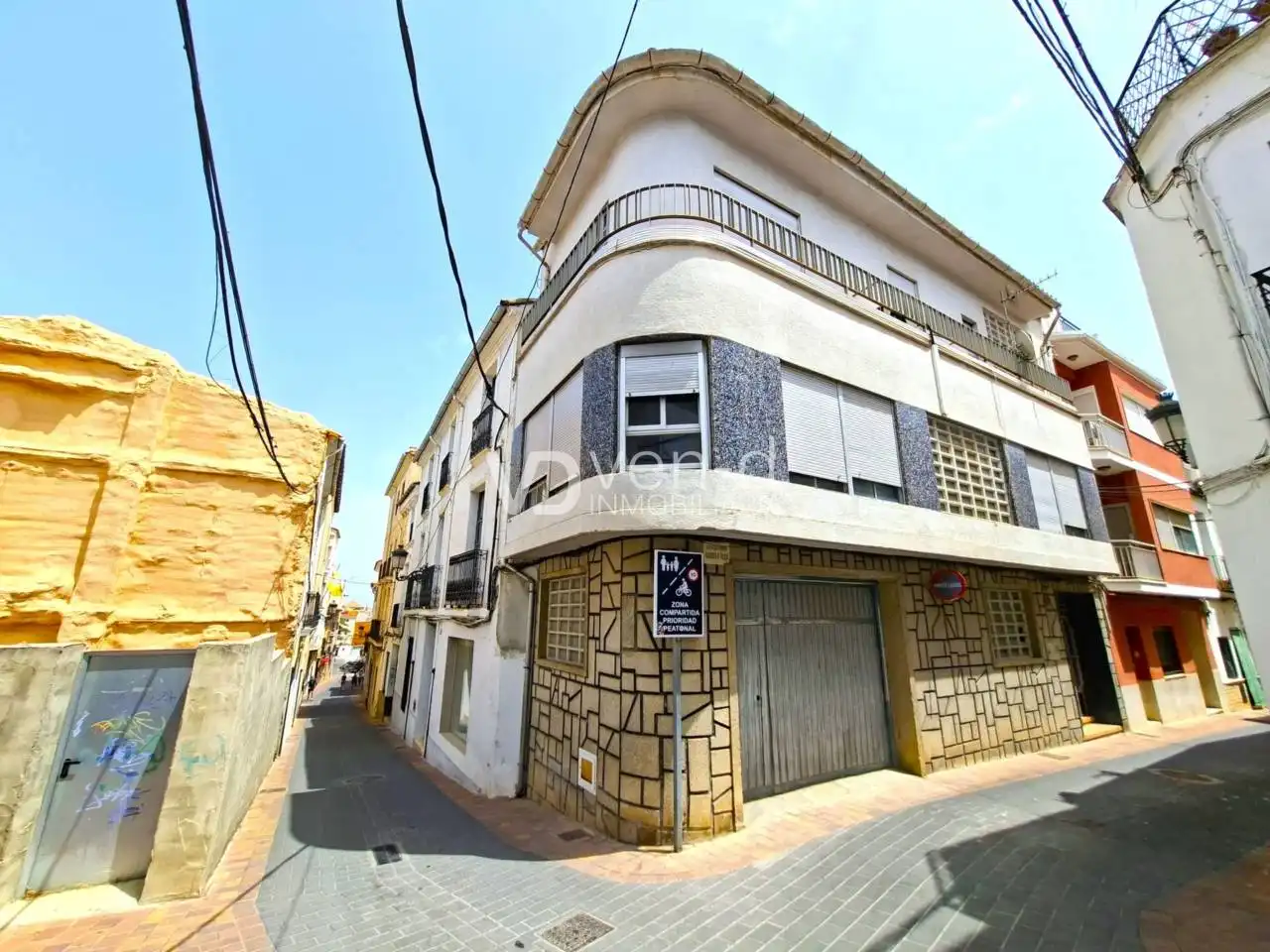 Casa en venda a Calle Garnelo Alda 1