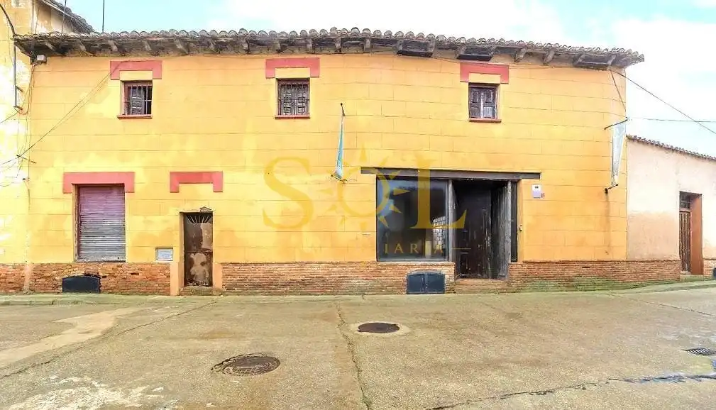 Vista exterior de Local en venta en Gordoncillo con Parquet