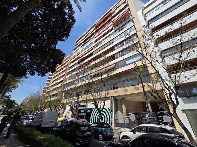 Piso en Venta en Ensanche - Diputación