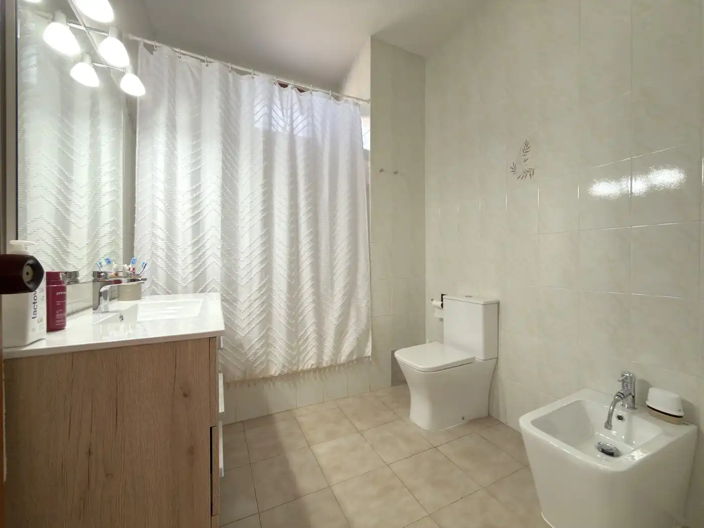 Bathroom of Detached homes for sale in Cunit  with Air Conditioner, Parquet flooring and Terrace