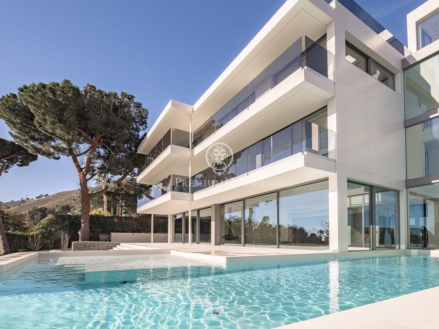 Vista exterior de Casa o xalet en venda en  Barcelona Capital amb Aire condicionat, Calefacció i Jardí privat