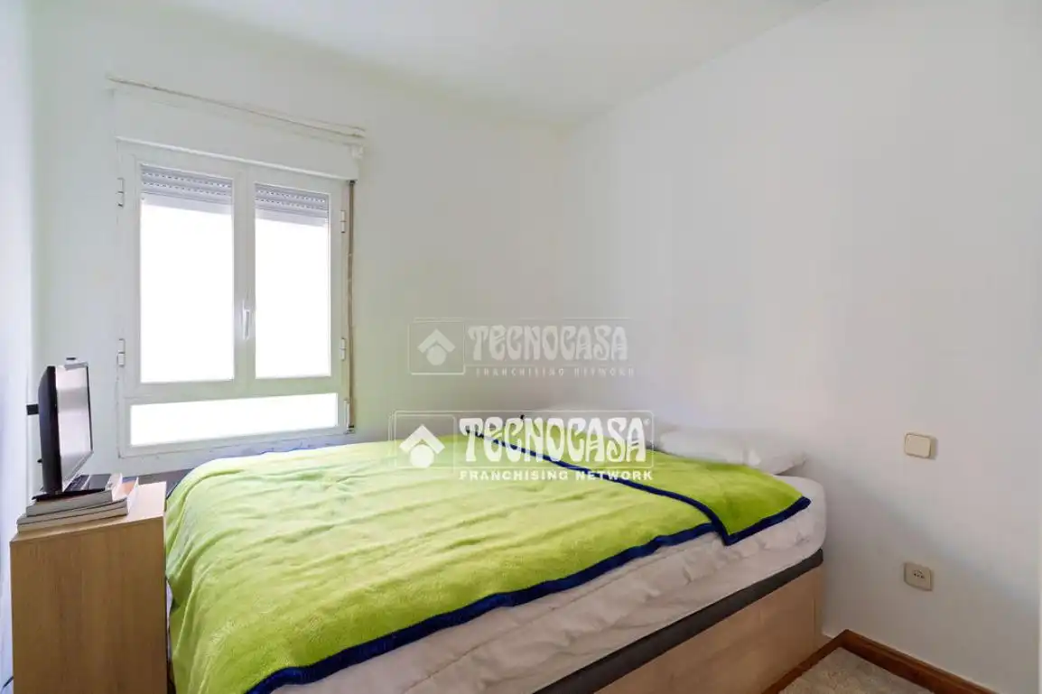 Habitación de Piso en venta en Madrid con Calefacción