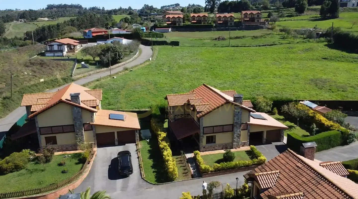 Casa amb jardí en venda a Camín de las Eras 7, imagen 4