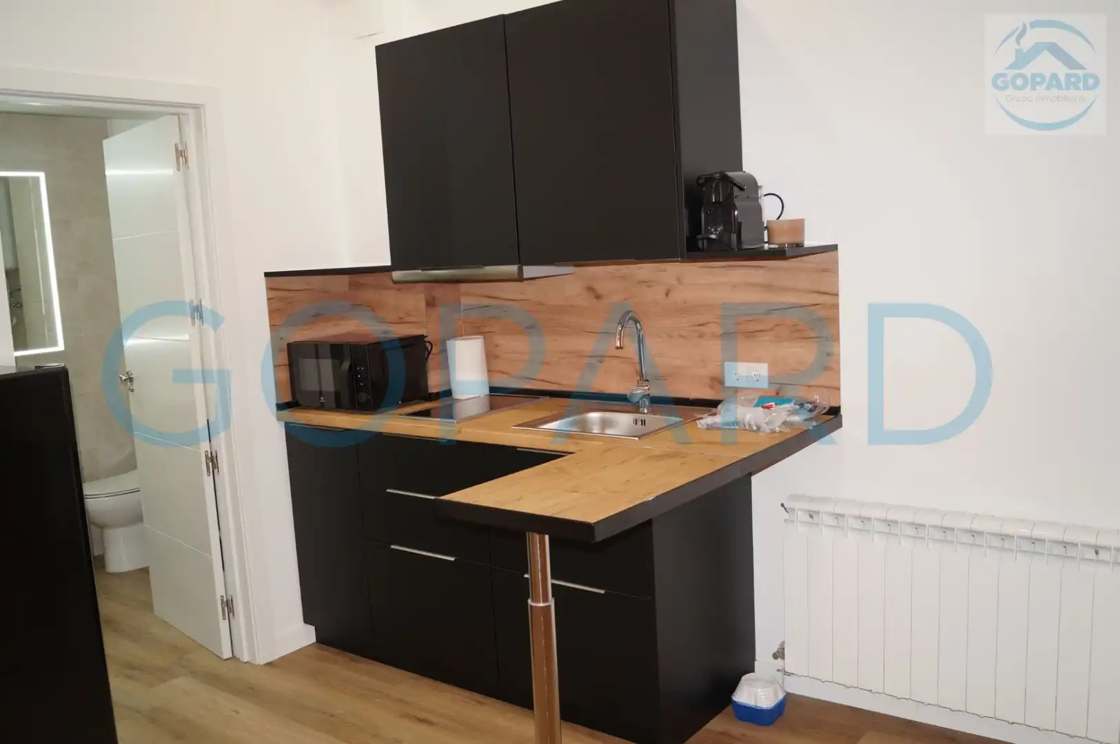 Cocina de Estudio de alquiler en Villanueva del Pardillo con Calefacción, Jardín privado y Amueblado