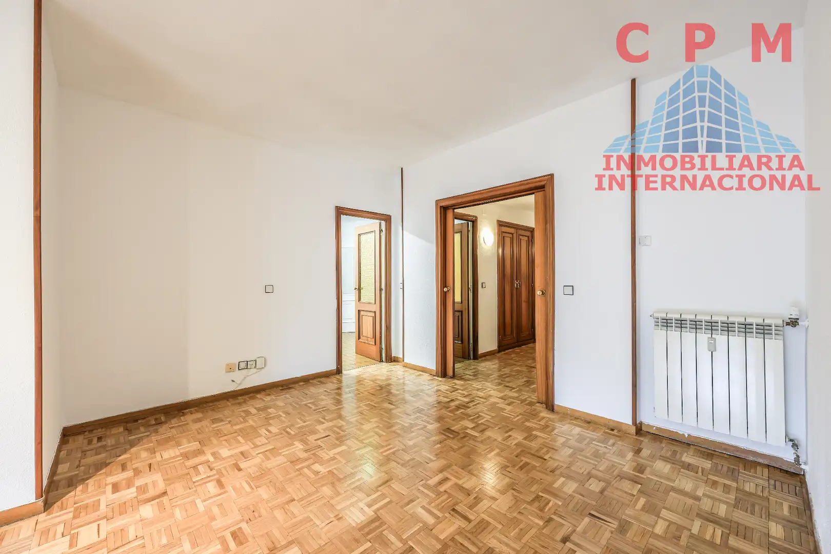 Bedroom of Flat for rent in Fuencarral - El Pardo