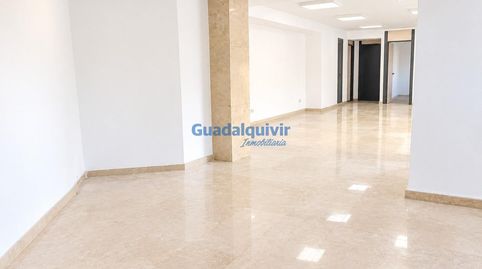Foto 2 de Oficina de alquiler en El Plantinar – Avda. La Paz - El Juncal, Sevilla Capital