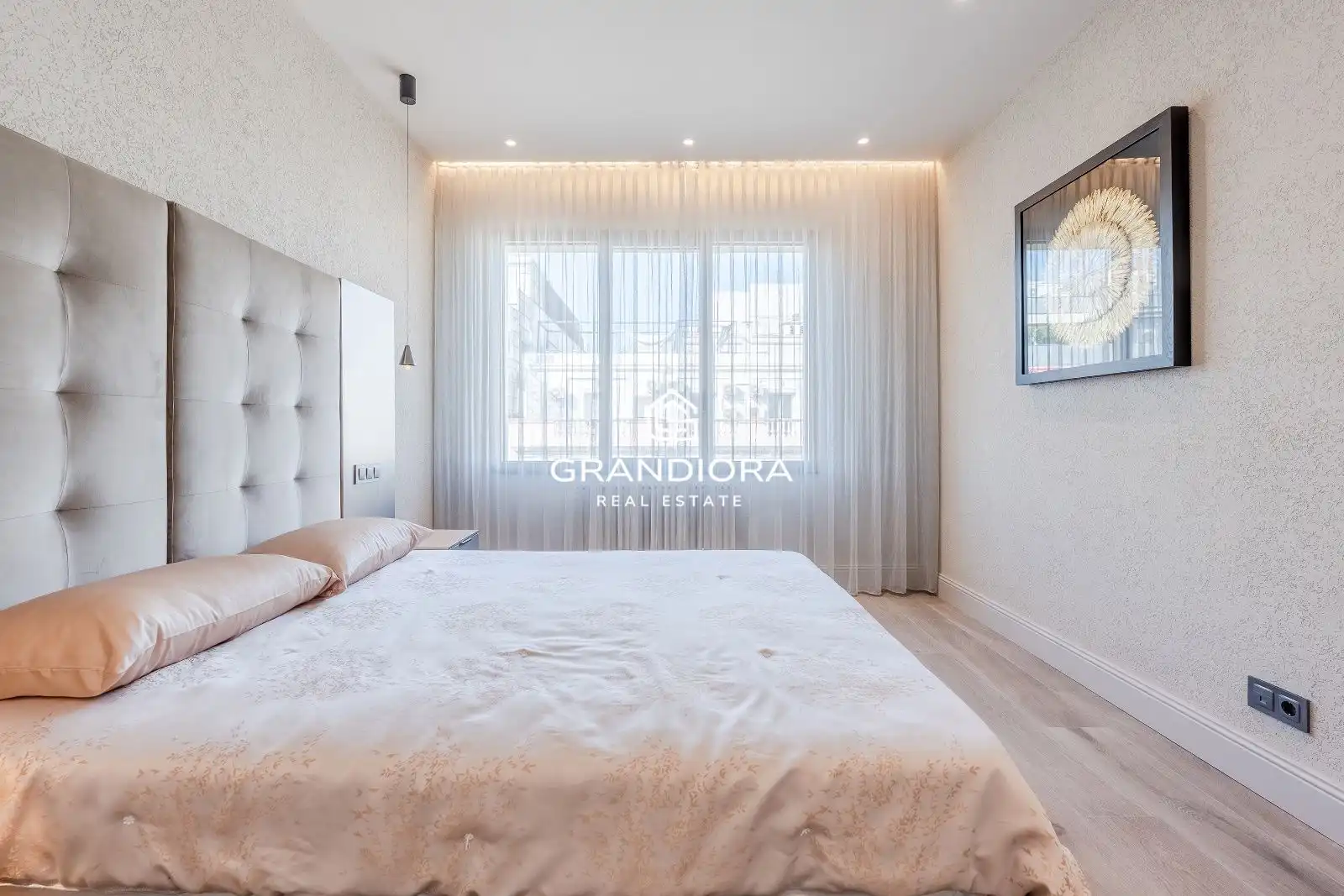 Habitación de Apartamento de alquiler en Badalona con Aire acondicionado, Calefacción y Amueblado