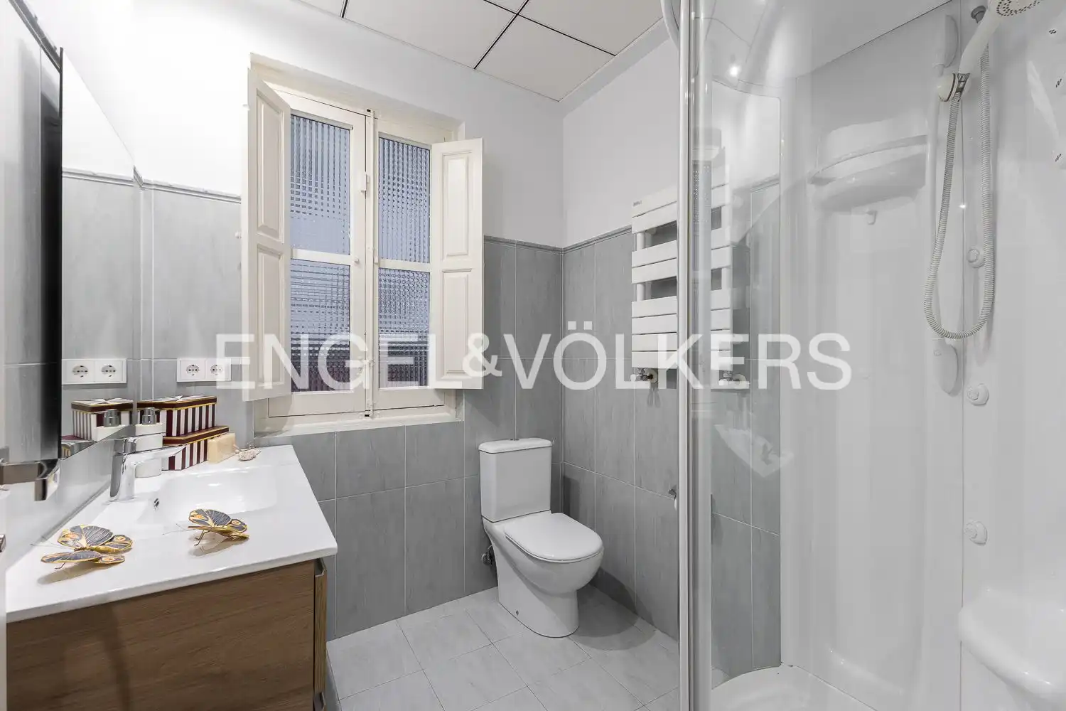 Baño de Apartamento en venta en Valencia con Aire acondicionado, Calefacción y Parquet