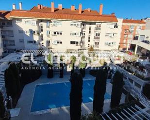 Exterior view of Flat to rent in  Madrid Capital  with Parquet flooring, Swimming Pool and Washing machine