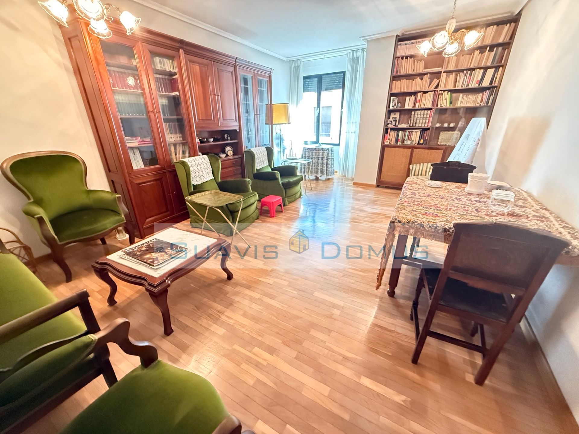 Living room of Flat for sale in Zamora Capital   with Heating, Parquet flooring and Storage room