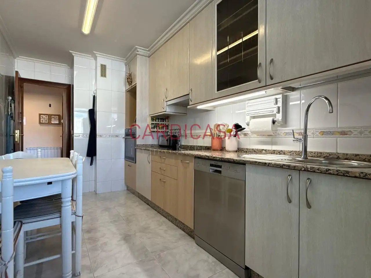 Cocina de Dúplex en venta en Vigo  con Calefacción, Parquet y Terraza
