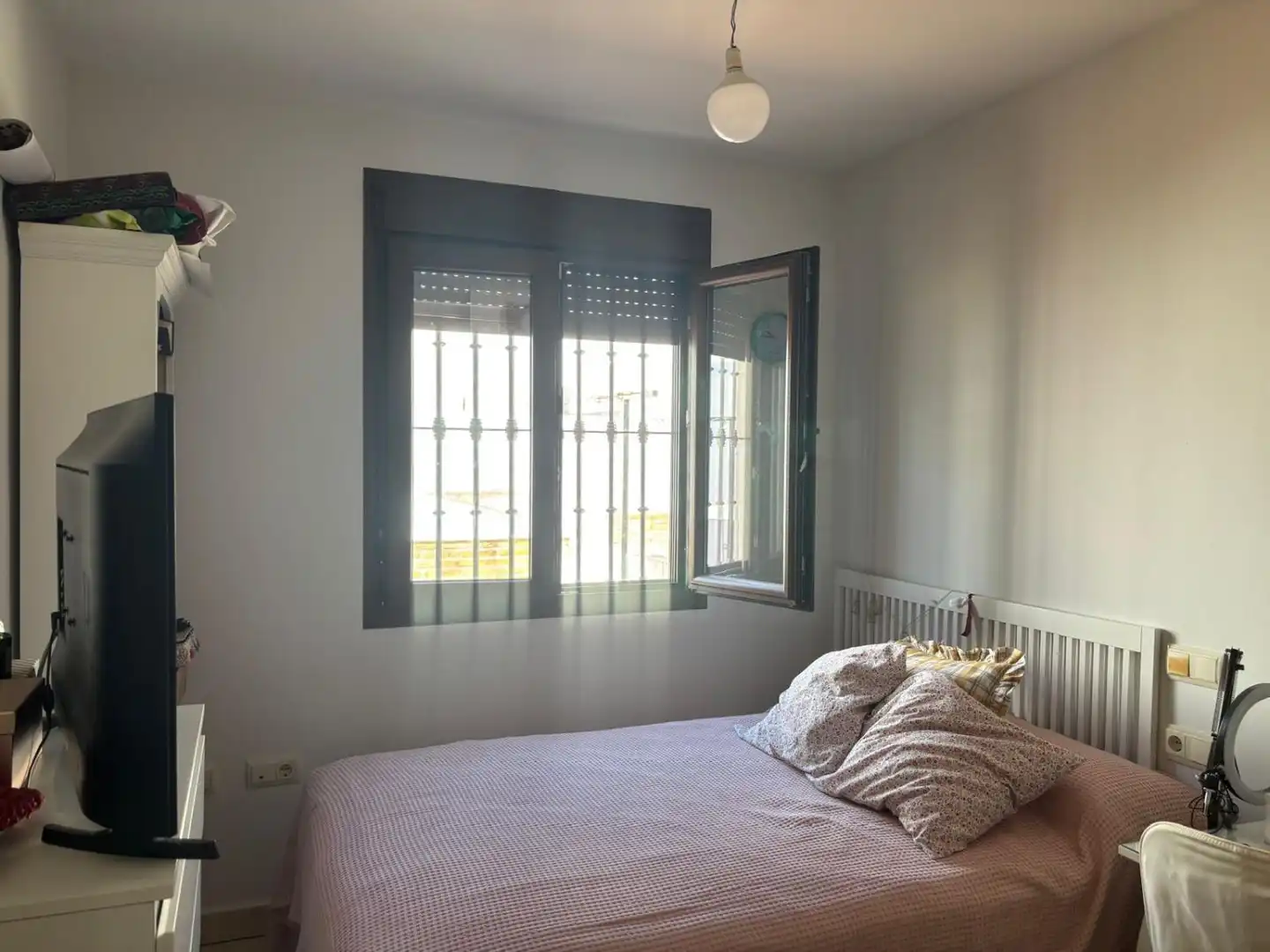 Habitación de Casa adosada en venta en Arcos de la Frontera con Terraza y Trastero