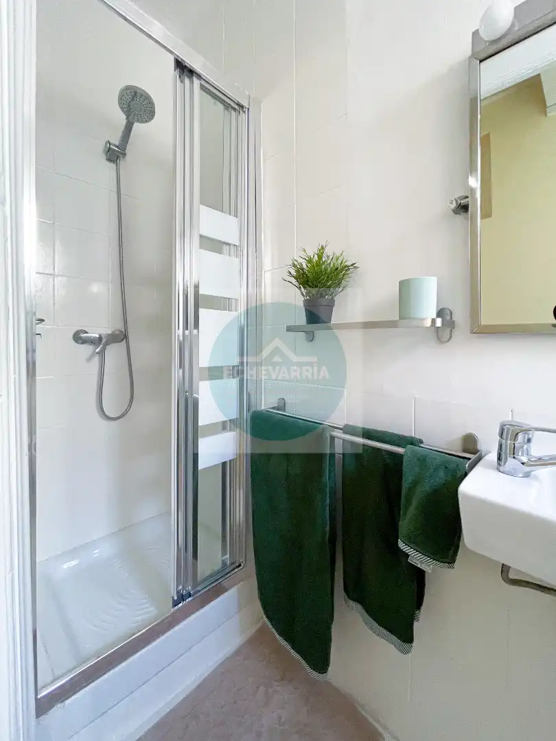 Bathroom of Attic for rent in Madrid  with Air Conditioner, Heating and Terrace