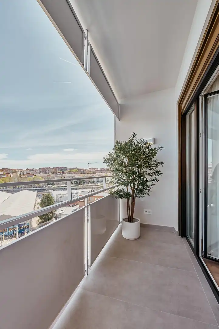 Terrassa de Apartament en venda en Madrid amb Calefacció, Terrassa i Moblat