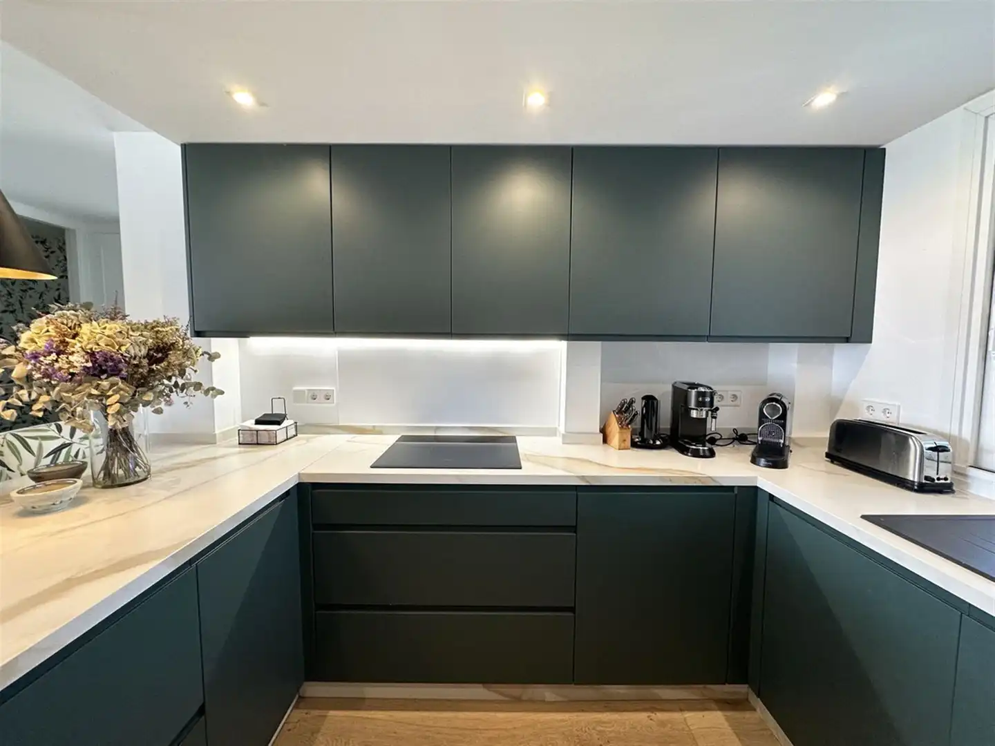 Cocina de Apartamento en venta en Marbella con Aire acondicionado y Terraza