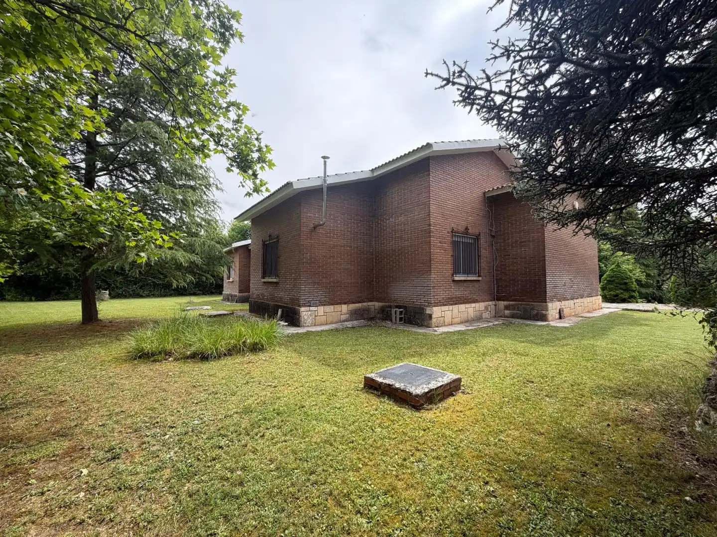 Exterior view of Houses for sale in Roa  with Heating, Private garden and Terrace