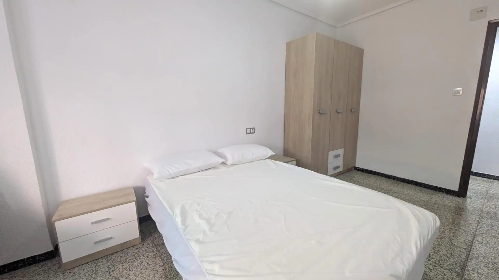 Bedroom of Flat for rent in Elche / Elx  with Air Conditioner, Furnished and Balcony