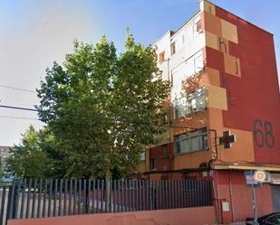 Vista exterior de Pis en venda en  Madrid Capital amb Calefacció, Jardí privat i Terrassa