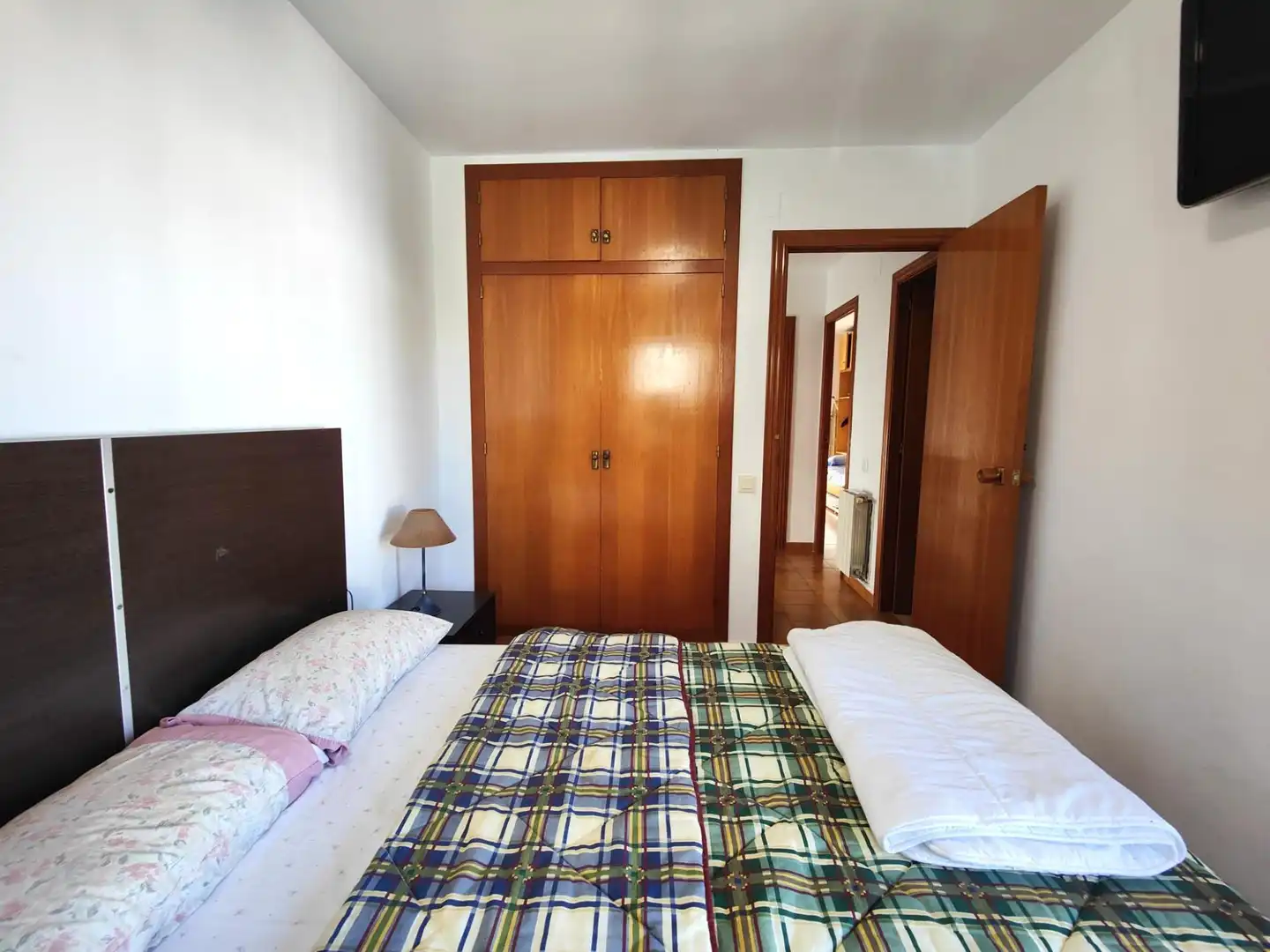 Habitación de Casa adosada en venta en Calafell con Aire acondicionado, Calefacción y Jardín privado