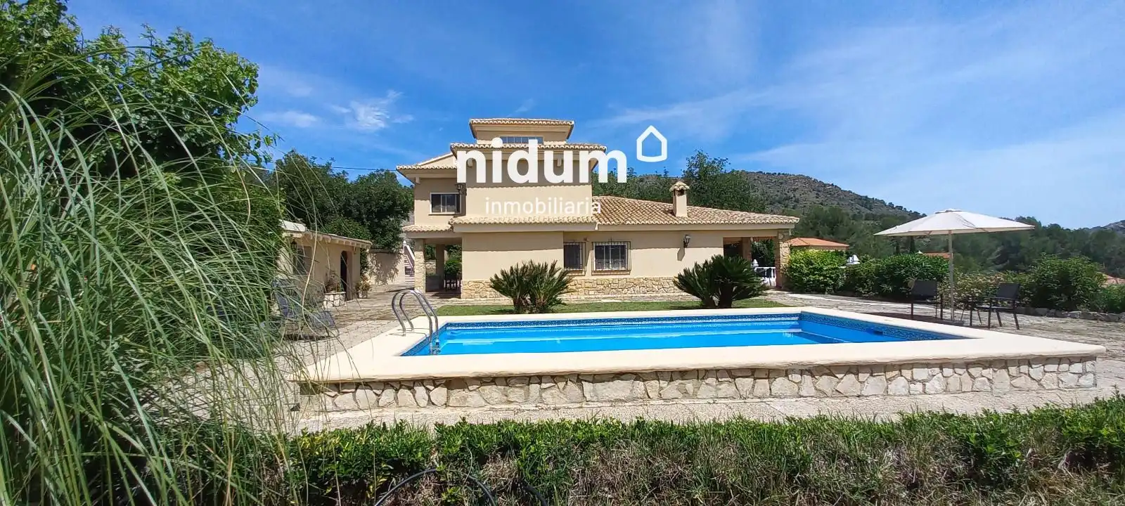 Außenansicht von Haus oder Chalet zum Verkauf in Xàtiva mit Abstellraum und Schwimmbad