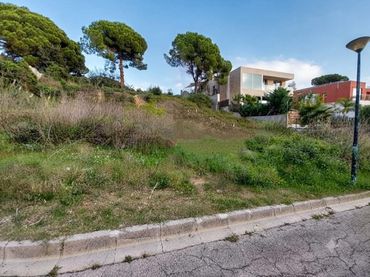 Terreni e lotti in vendita a Montgoda