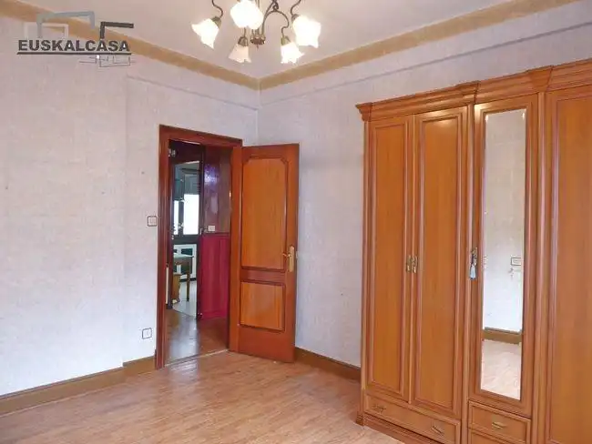 Bedroom of Flat for sale in Bilbao   with Heating and Terrace
